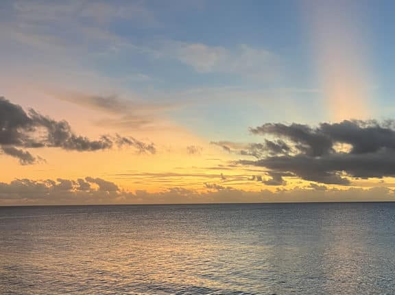 bahamas san salvador island rays of sun