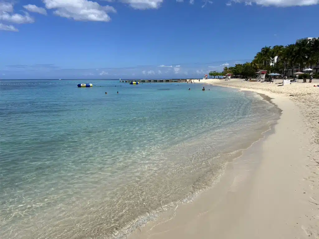 Jamaica Eyeing 500,000 Canadian Visitors by 2025 