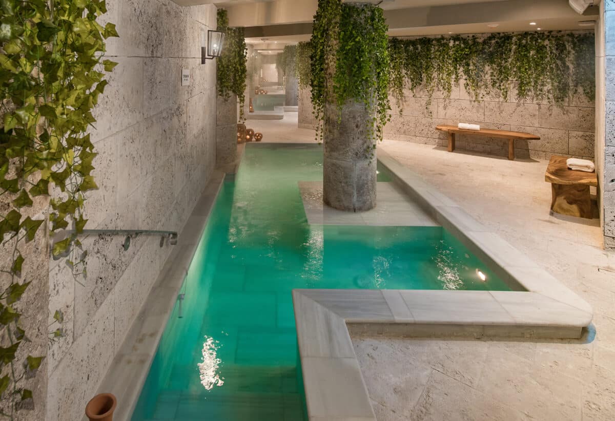 irie spa underground with columns