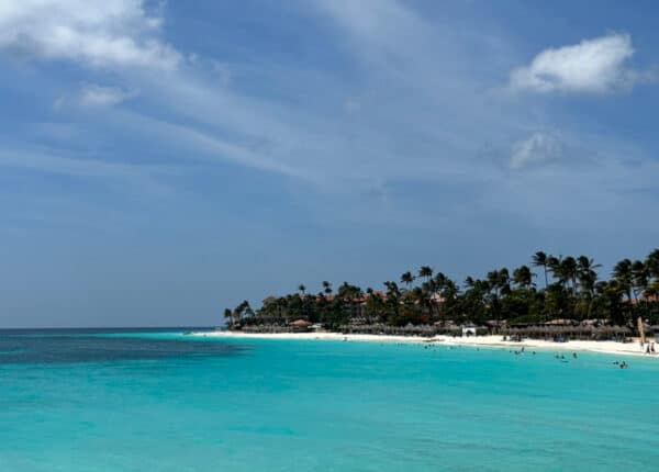 beach in aruba with new delta flights