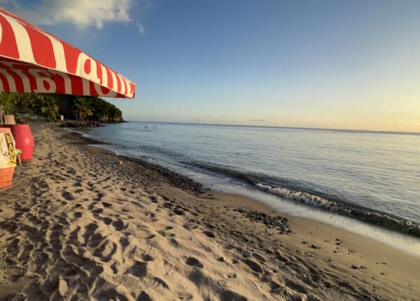 caribbean islands beach bars