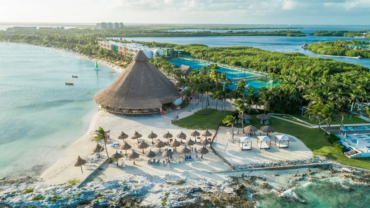 club med cancun aerial